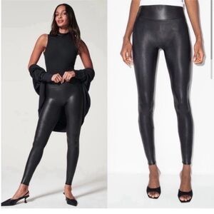SPANX Faux Leather Black Leggings Size Medium Petite
